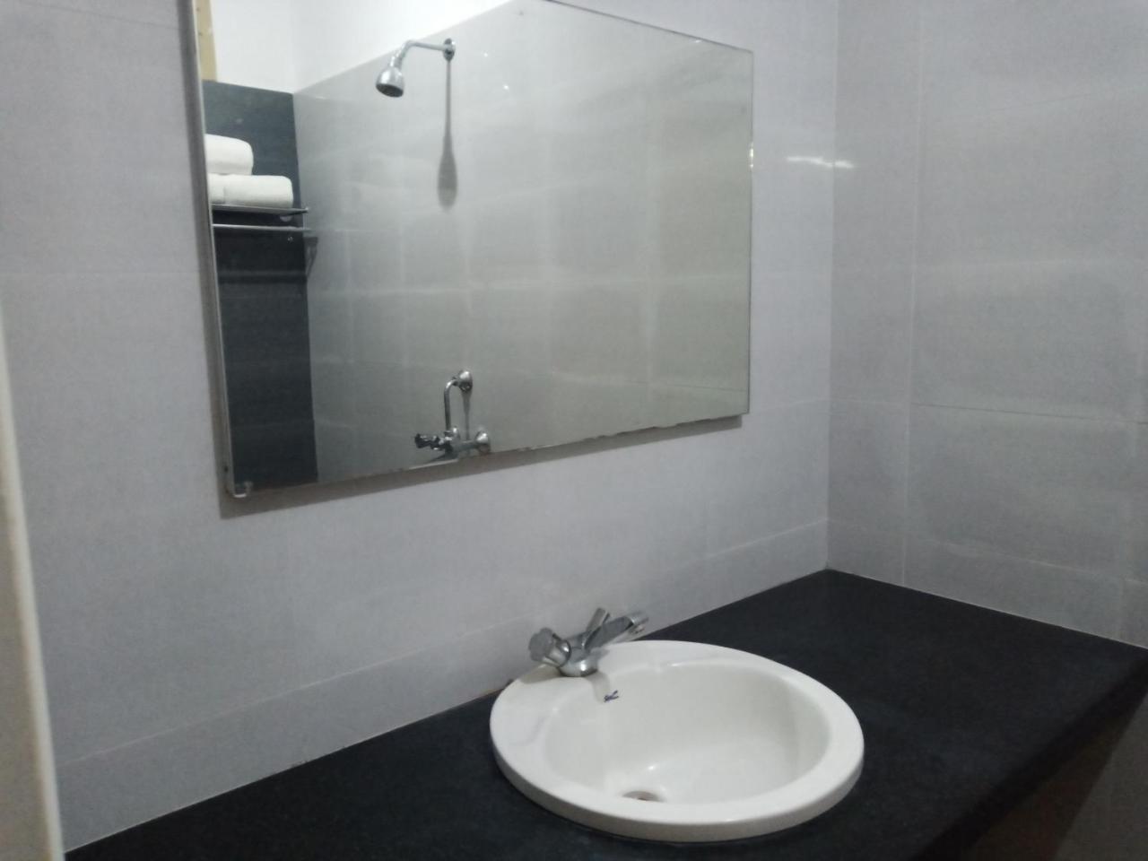 Hotel Victoriyah Thanjavur Ngoại thất bức ảnh