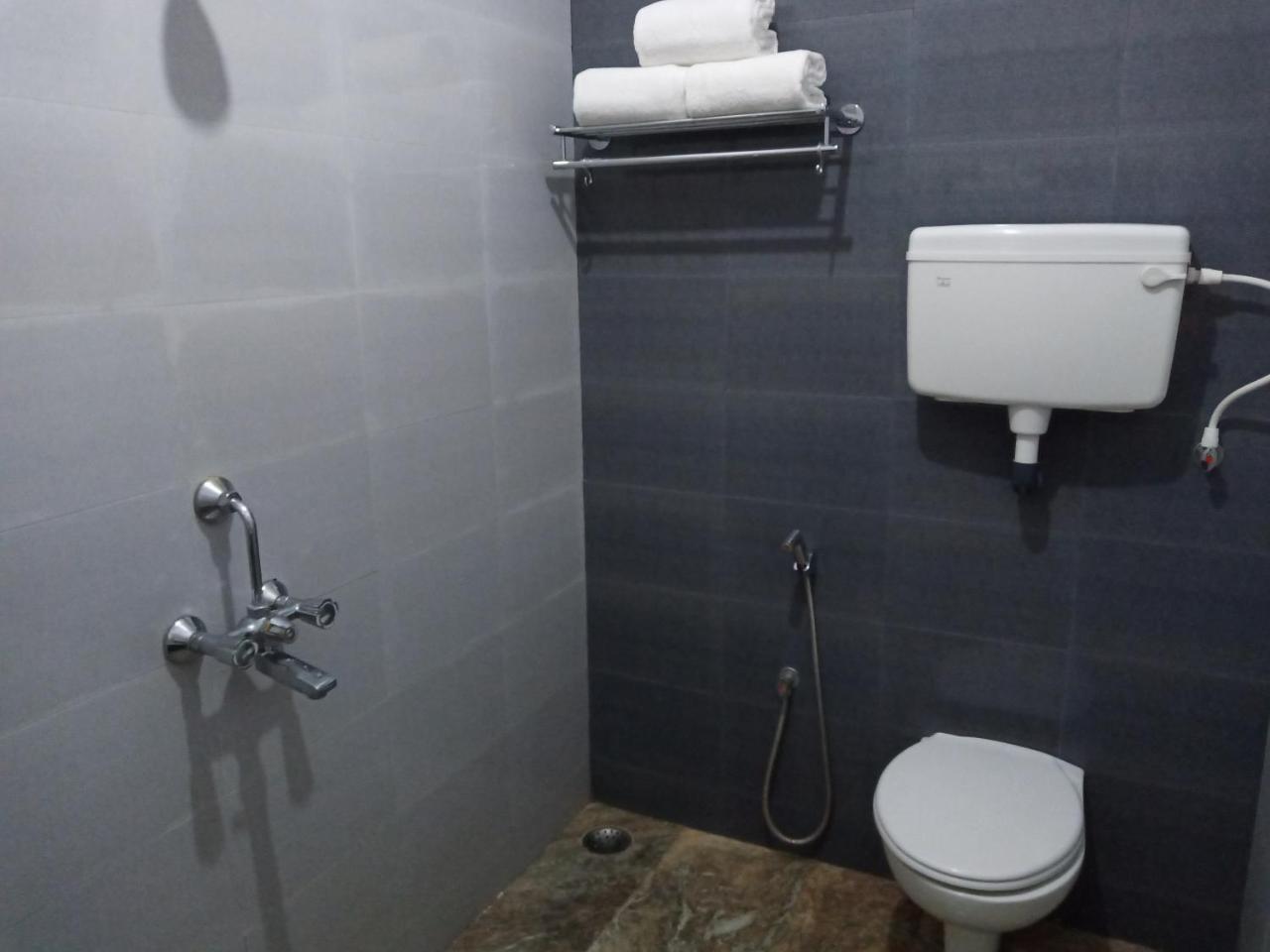 Hotel Victoriyah Thanjavur Ngoại thất bức ảnh
