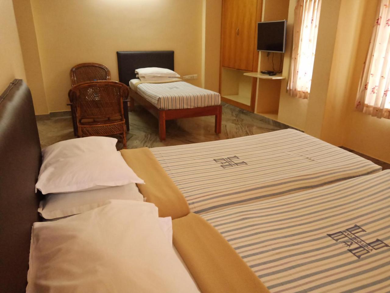 Hotel Victoriyah Thanjavur Ngoại thất bức ảnh